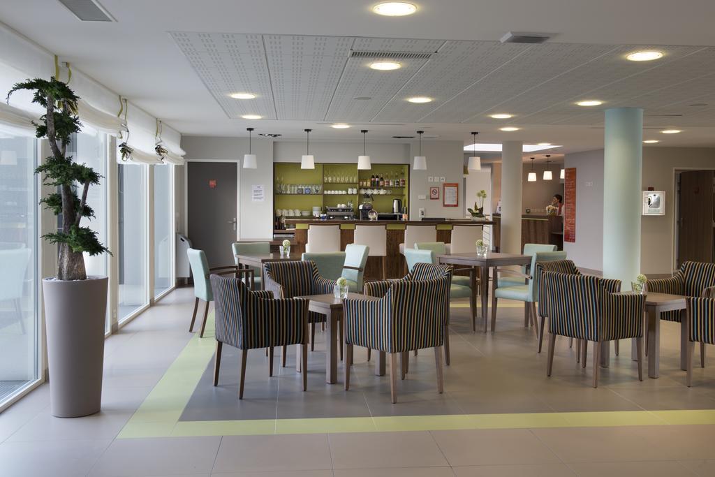 Domitys La Fleur De Lin Aparthotel Landerneau Exterior photo